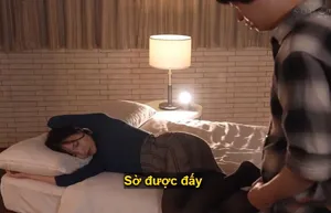 Đã ai làm gì đâu, mới móc bằng 1 ngón em đã bắn nước ướt cả tay