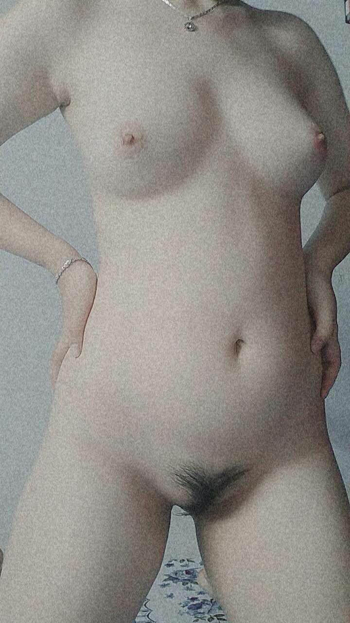 Khoái tê tái với em hầu gái ngoan hiền dễ thương