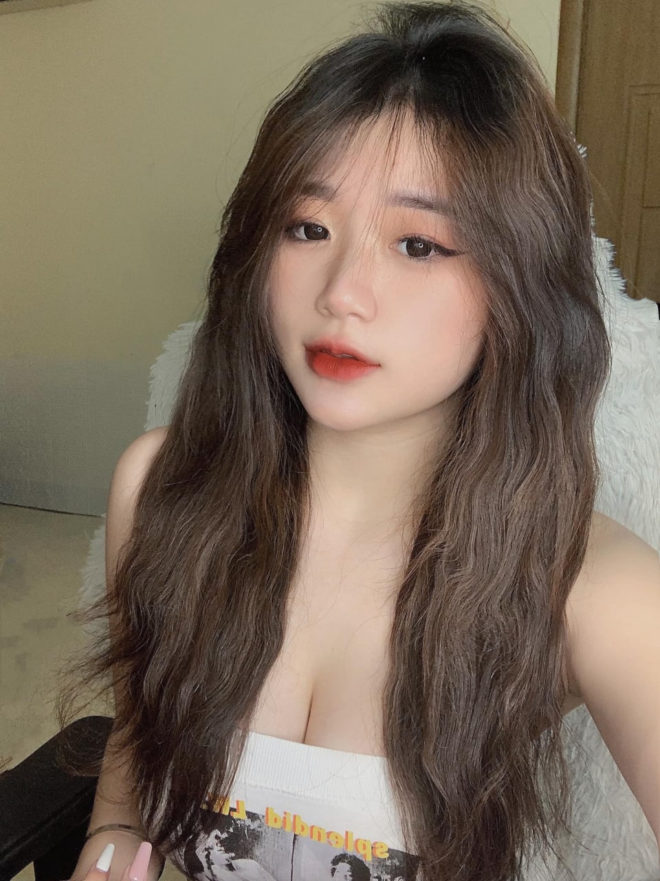 Cảnh tuyển phi tần vô cùng kích thích và điệu đà. Cô gái trẻ có dịch vụ chu đáo và kỹ năng tốt. Tình dục nồng nhiệt